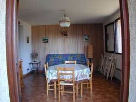 Appartement-Embrun - T2, 4 personnes, proche commodités au calme.