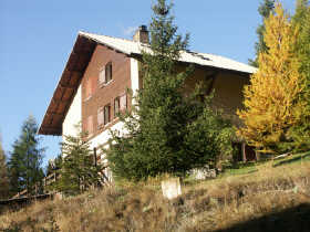 Maison - Abri�s - CHALET MITOYENNE.