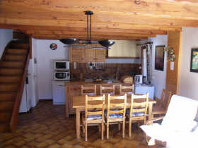 Maison - Abri�s - CHALET MITOYENNE.
