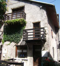 Maison - Saint-Cr�pin - MAISON DE VILLAGE