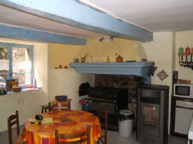 Maison - Saint-Cr�pin - MAISON DE VILLAGE