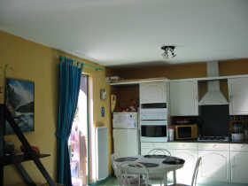 Appartement - LA FARE EN CHAMPSAUR - type 3 +balcon, 3�me �tage